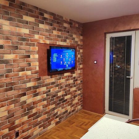 Modern Cozy Apartment Ni Екстериор снимка